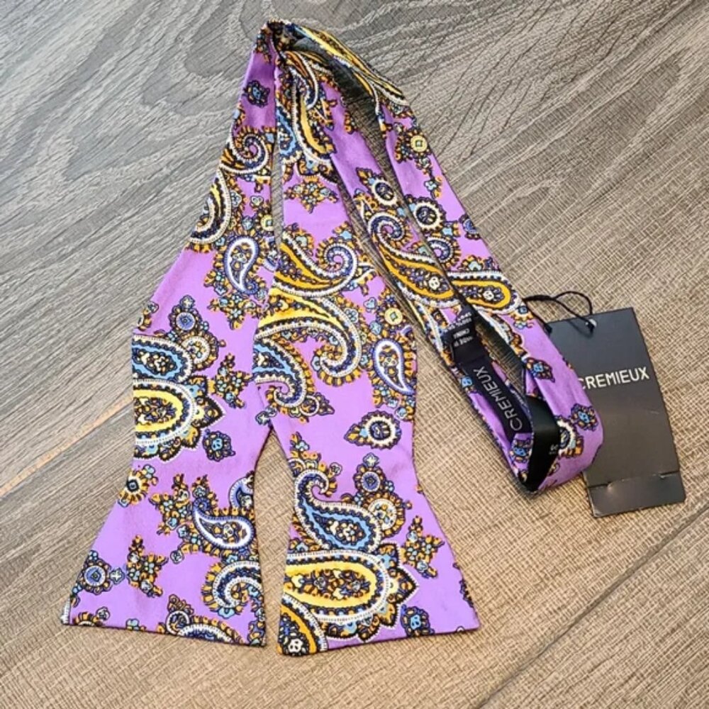 CREMIEUX "Paisley" SILK Bow Tie - Picture 3 of 3